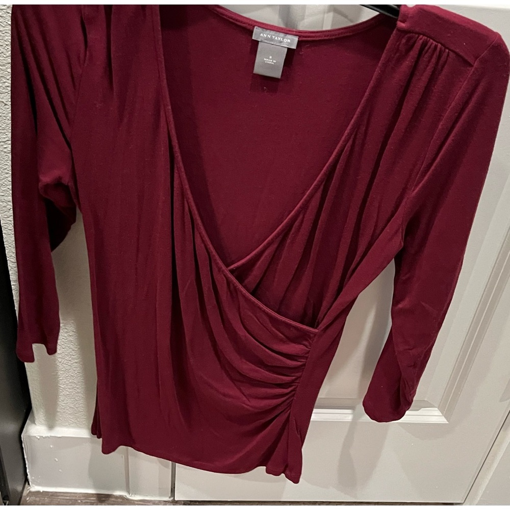 Red AnnTaylor Top, Size S, 3/4 Inch Sleeves,Pre loved Condition, Smoke free home